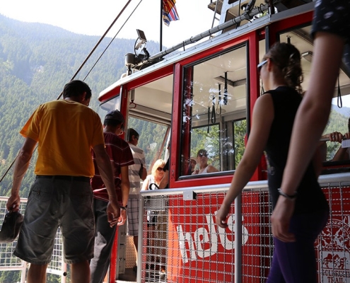 people boarding Airtram